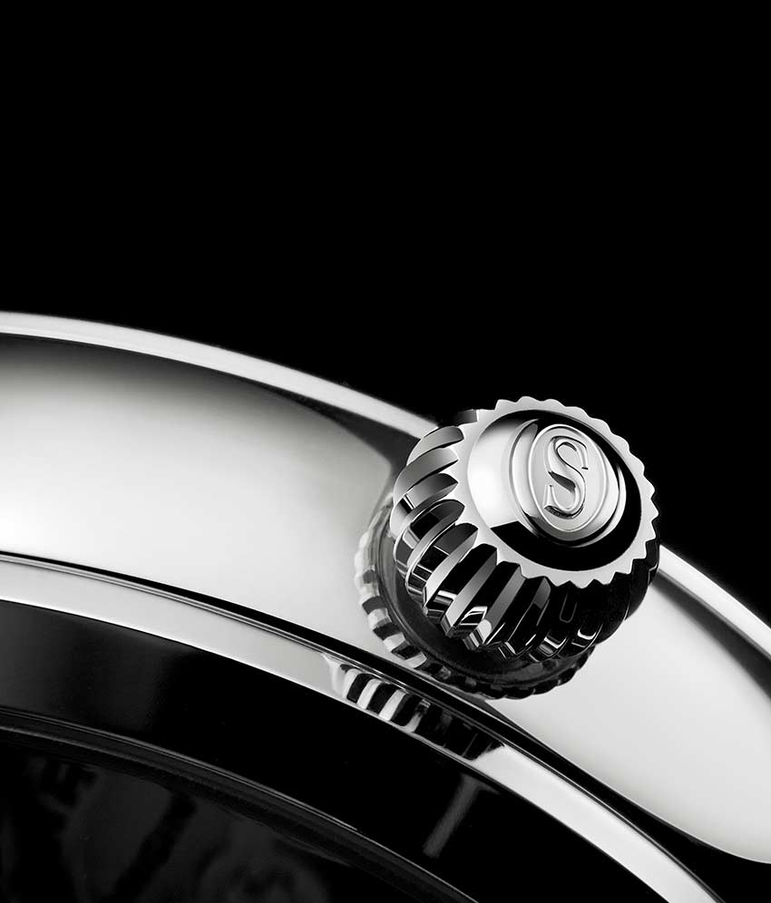 Silver Dial / Silver Case / Black Band