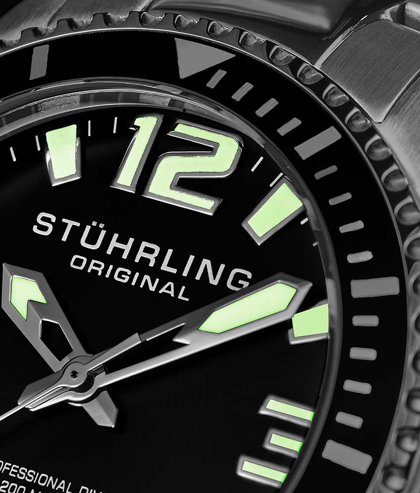Black Dial / Silver Case / Silver Band