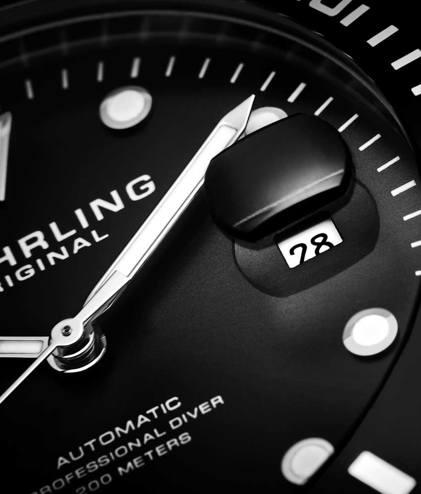 Black Dial / Silver Case / Silver Band