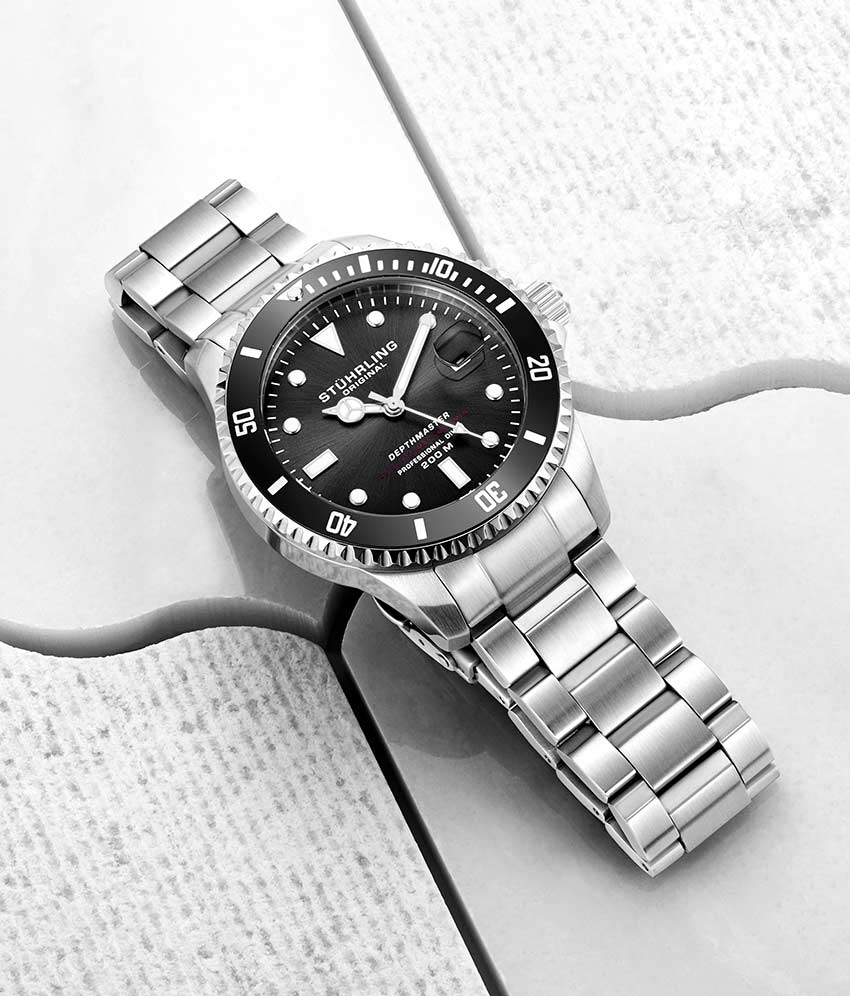 Black Dial / Silver Case / Silver Band
