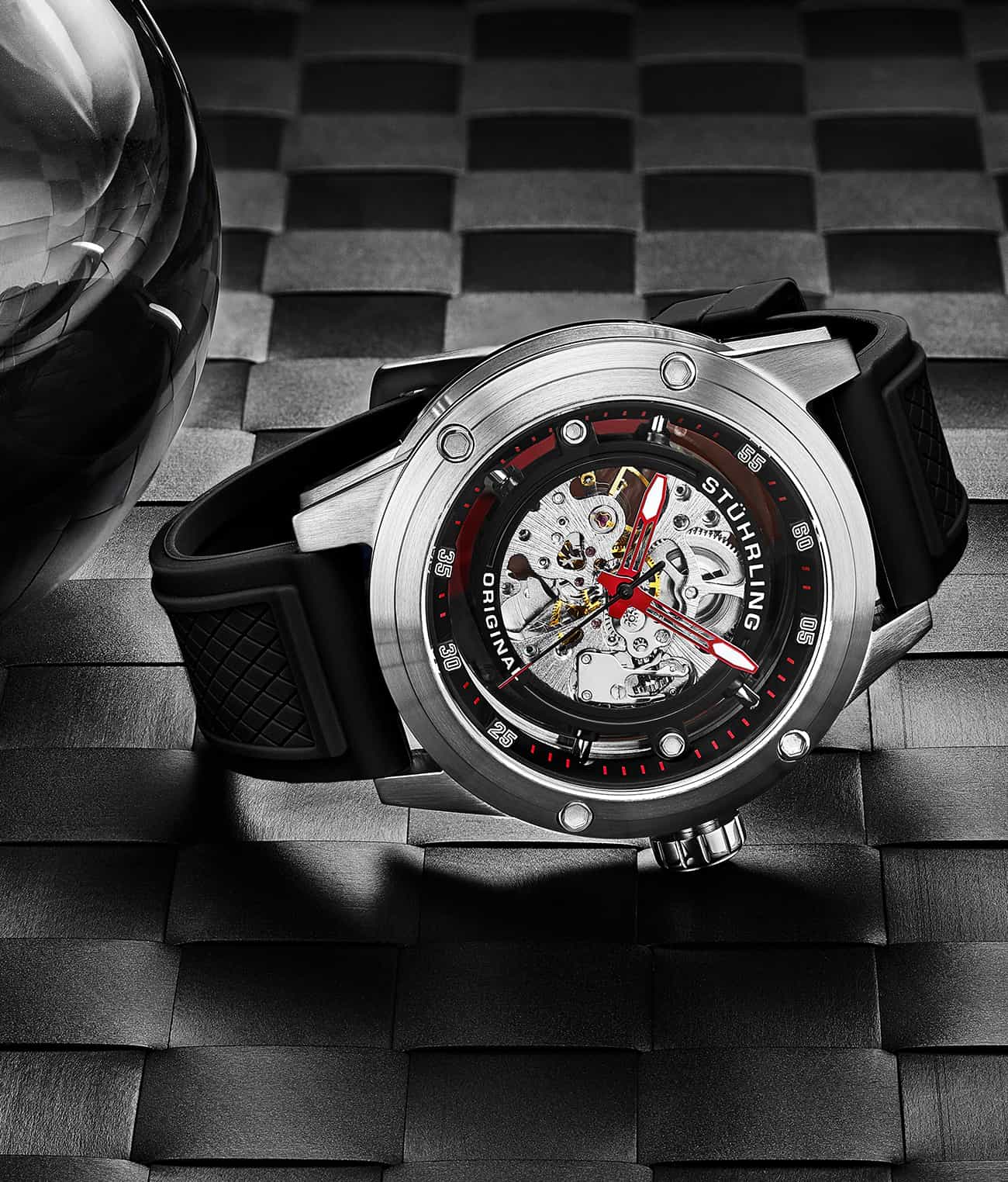 Black Dial / Silver Case / Black Band